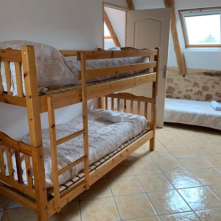 Cafe De La Place Gite & Chambres D'Hotes "Lou Pastre" Lanuéjols Dış mekan fotoğraf